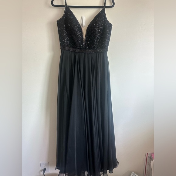 Sherri Hill Beaded A Line Whimsical Black Gown Size 10 - Picture 2 of 10